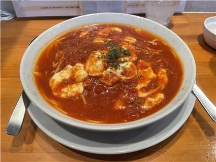 モッツァレラチーズのボロネーゼ